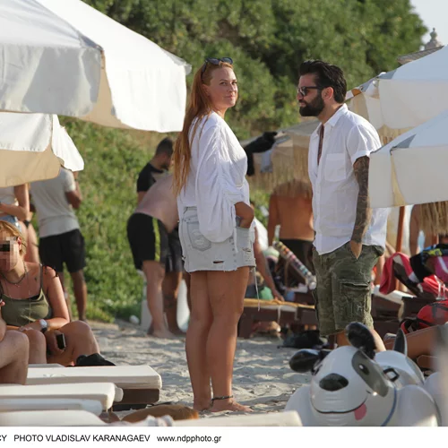Σίσσυ Χρηστίδου & Θοδωρής Μαραντίνης ξανά «μαζί» | Κοινή εμφάνιση σε παραλία της Χαλκιδικής (pics)