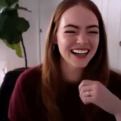 Επιβεβαιώθηκε ο μυστικός γάμος της Emma Stone