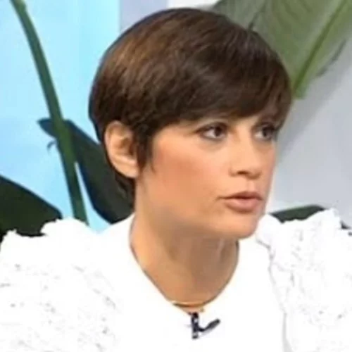 Άννα Μαρία Παπαχαραλάμπους | «Ο θάνατος της μητέρας μου μού υπενθύμισε αυτό: “Ξύπνα, ζήσε τώρα”»