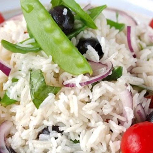 Σαλάτα με ρύζι και γιαούρτι