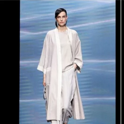 Giorgio Armani | H SS21 συλλογή του οίκου επανασυστήνει το κομψό loose style