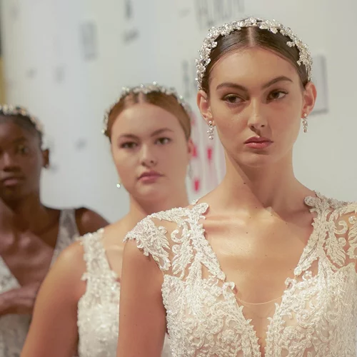 Η παραμυθένια συλλογή νυφικών του οίκου Demetrios