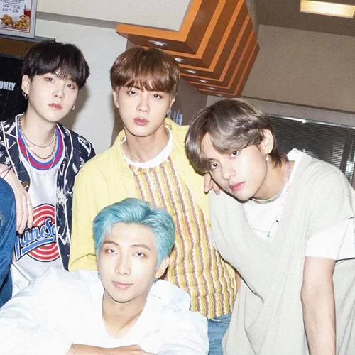 Οι BTS αντιμέτωποι με σφοδρή κριτική στην Κίνα για τα σχόλιά τους για τον πόλεμο