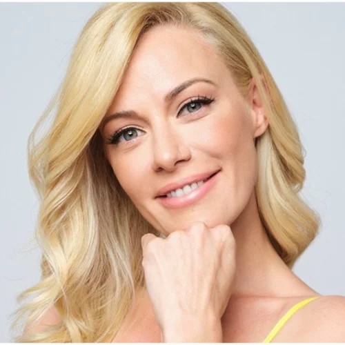 Η Zέτα Μακρυπούλια φόρεσε το πιο ωραίο σύνολο της εβδομάδας | Eίναι από τα Ζara και κοστίζει λιγότερο από 40 ευρώ