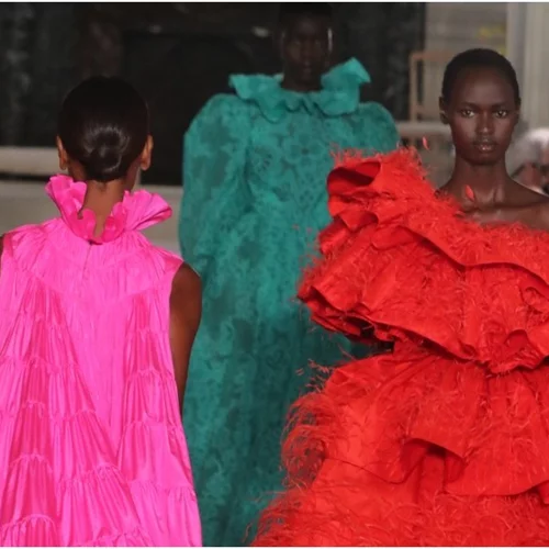 Valentino | Θα παρουσιάσει τη συλλογή του για την Άνοιξη 2021 στο Μιλάνο. O λόγος που "εγκαταλείπει" το Παρίσι