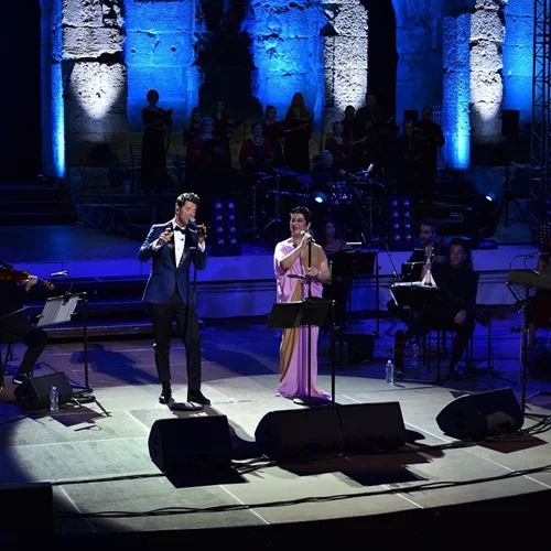 Σάκης Ρουβάς - Σόνια Θεοδωρίδου | Καταχειροκροτήθηκαν στο Ηρώδειο στην πιο ξεχωριστή συναυλία της χρονιάς