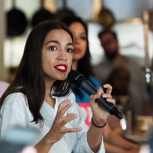 Alexandria Ocasio-Cortez | "Πίστεψα ότι θα πεθάνω κατά την εισβολή στο Καπιτώλιο"