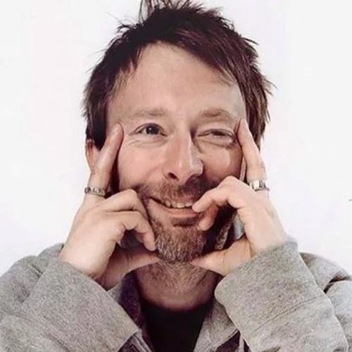 Ο Thomas Yorke παντρεύτηκε τη σύντροφό του Dajana Roncione στη Σικελία