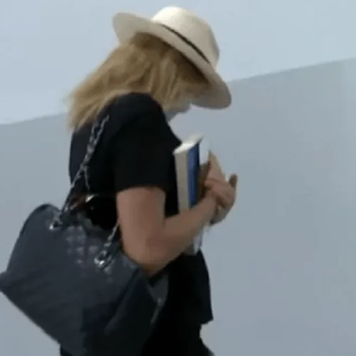 Τα πρώτα πλάνα της Τζένης Μπαλατσινού σε προχωρημένη εγκυμοσύνη