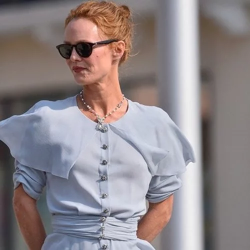 Στο 46ο κινηματογραφικό φεστιβάλ της Deauville η Vanessa Paradis ήταν η επιτομή της κομψότητας