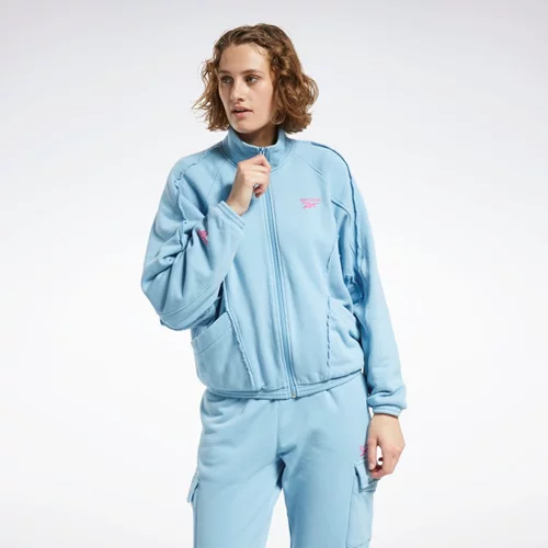 Aυτό το αθλητικό brand δημιούργησε μια συλλεκτική συλλογή αφιερωμένη στο σπουδαίο έργο των νοσοκόμων