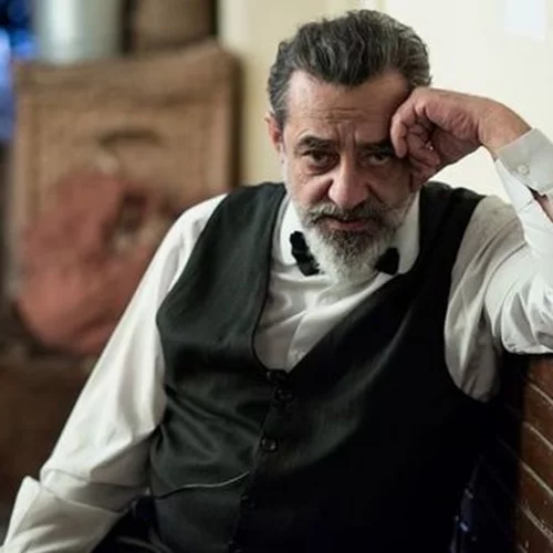 Αυτός είναι ο ταλαντούχος γιος του Αντώνη Καφετζόπουλου, Γιώργος | Φέτος θα παίξει με τον πατέρα του