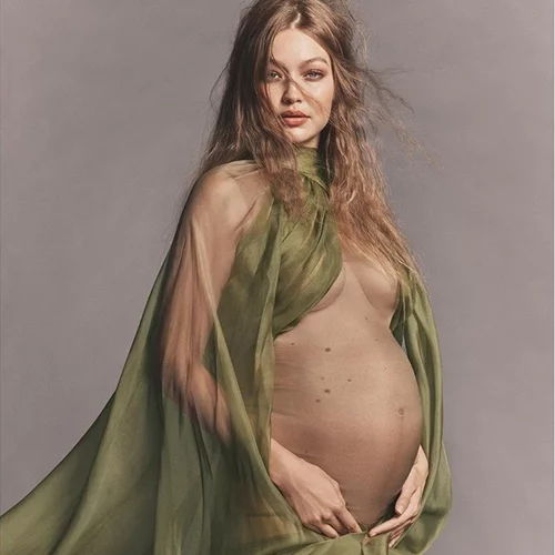 Gigi Hadid | Οι νέες φωτογραφίες που δημοσίευσε με φουσκωμένη κοιλίτσα