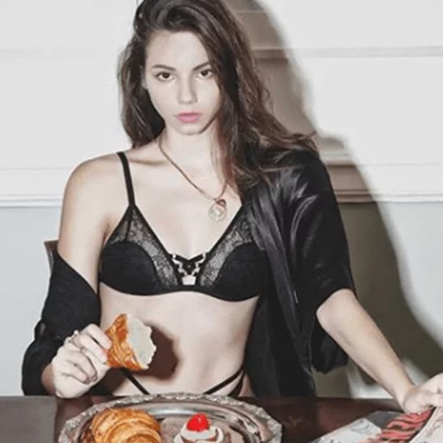 GNTM 3 | Φωτογραφίες της 19χρονης Μαριαγάπης που εντυπωσίασε τους κριτές και είναι κόρη γνωστού μοντέλου των '90s