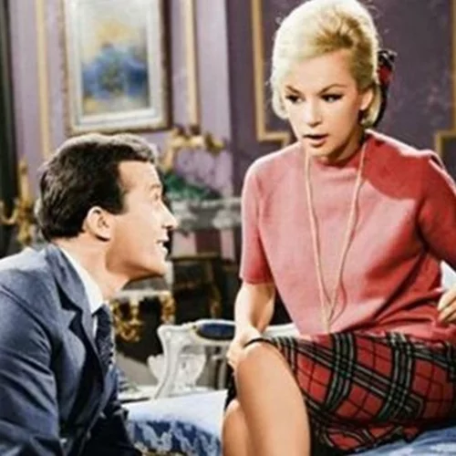 «Η Αλίκη και ο Δημήτρης το καλοκαίρι του '86 στο σπίτι της οδού Στησιχόρου»