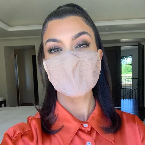 Οδηγός επιβίωσης για την καθημερινότητα με προστατευτική μάσκα | Πώς να σταματήσεις την ακμή και την αίσθηση ασφυξίας