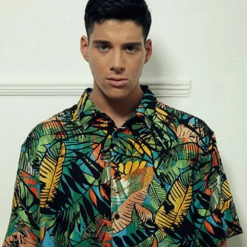 GNTM 3 | Ο Κρητικός Σήφης Φαραντάκης που παίζει βιολί