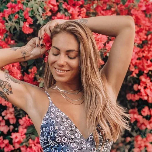 Νέο hair look για την Ευρυδίκη Βαλαβάνη | Έτσι έβαψε τα μαλλιά της