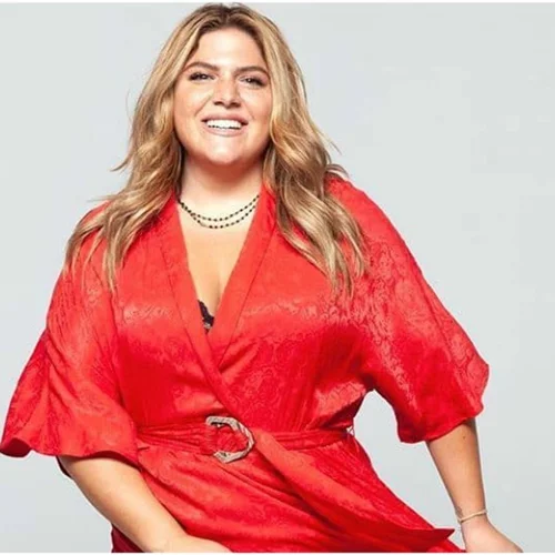 H Δανάη Μπάρκα είναι η στιλιστική έμπνευση της ημέρας | Με οικονομικό σύνολο που μπορούμε να φορέσουμε όλες