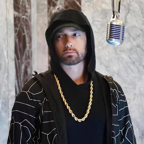 Θαυμάστρια του Eminem κατέρριψε το ρεκόρ των περισσότερων τατουάζ του ίδιου μουσικού