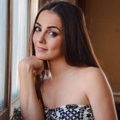 Πιο ξανθιά από ποτέ η Αγγελική Δαλιάνη | Η αλλαγή στα μαλλιά της