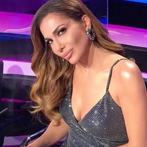 Δέσποινα Βανδή | Όλες οι λεπτομέρειες του αποκαλυπτικού look της στην πρεμιέρα του J2US