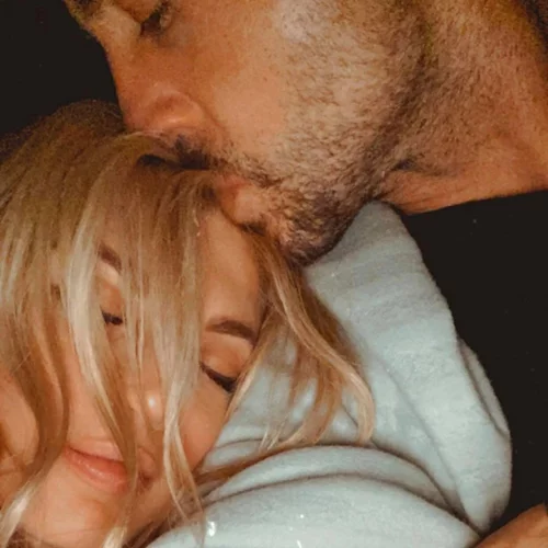 Κωνσταντίνα Σπυροπούλου | Δημοσίευσε την πρώτη επίσημη φωτογραφία στο προφίλ της με τον Βασίλη Σταθοκωστόπουλο