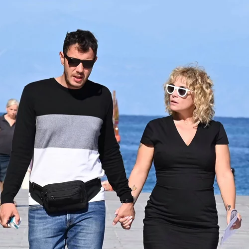 Ελεωνόρα Ζουγανέλη | Με στενό μαύρο φόρεμα στην πρώτη δημόσια εμφάνιση με τον Σπύρο Δημητρίου μετά τον γάμο τους