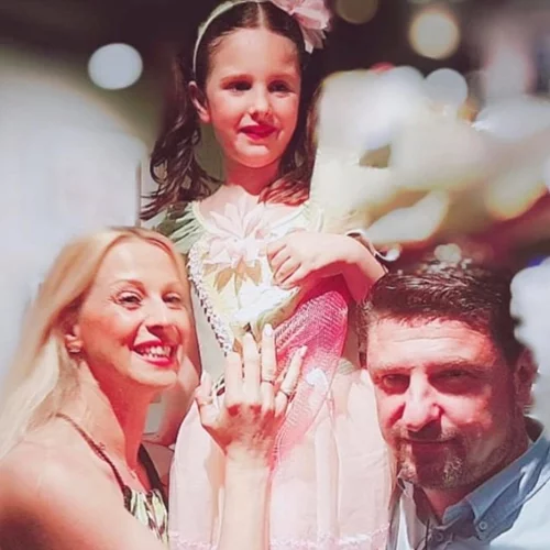 Νίκος Χαρδαλιάς - Γιώτα Παναγιωτοπούλου | Οι ευχές στην 8 ετών κόρη τους, Δήμητρα, για τη γιορτή της