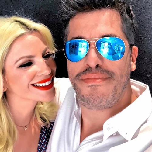 Χάρης Βαρθακούρης | Η δημόσια υποστήριξη στη σύζυγό του, Αντελίνα