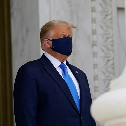 "Ευλογία από τον Θεό", χαρακτήρισε τη μόλυνσή του από κορονοϊό ο πρόεδρος Trump