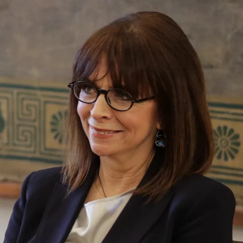 Κατερίνα Σακελλαροπούλου |  «Οι ώρες ζωής συμπυκνωμένης, έντονης, αληθινής, που μας προσφέρει η τέχνη του θεάτρου»