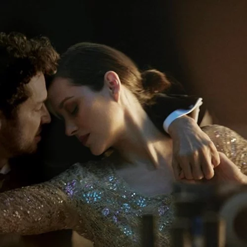 Το νέο φιλμ για το εμβληματικό Chanel No.5 θα σε ταξιδέψει μέχρι το φεγγάρι