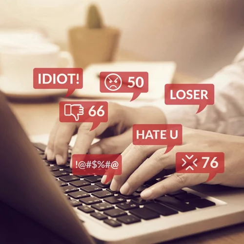 Ανάλυσέ το | Τι κρύβεται πίσω από τα μηνύματα μίσους στα social;