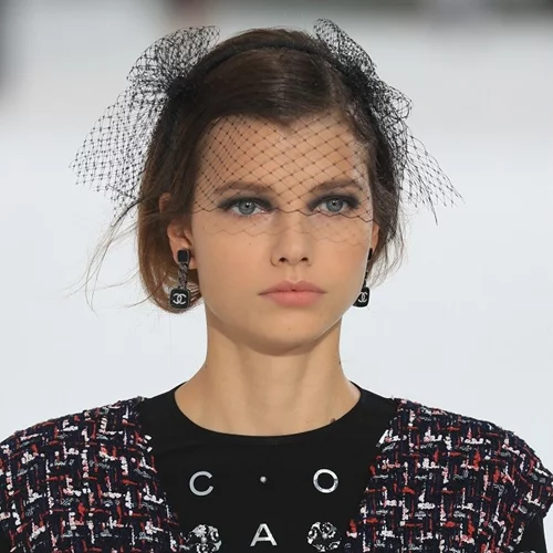Chanel SS21 | Το μακιγιάζ που προτείνει για την επόμενη σεζόν θα γίνει η νέα σου εμμονή