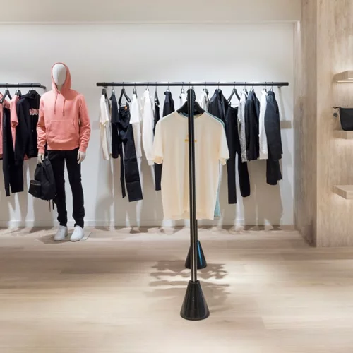 Η πρώτη boutique Sandro άνοιξε τις πόρτες της στο Golden Hall