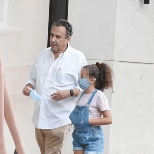 Χρήστος Χωμενίδης | Η σπάνια εμφάνιση με την κόρη του Νίκη στην Αθήνα