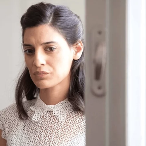 Άγριες Μέλισσες - spoiler | Η Θεοδοσία πέφτει νεκρή από πυρά