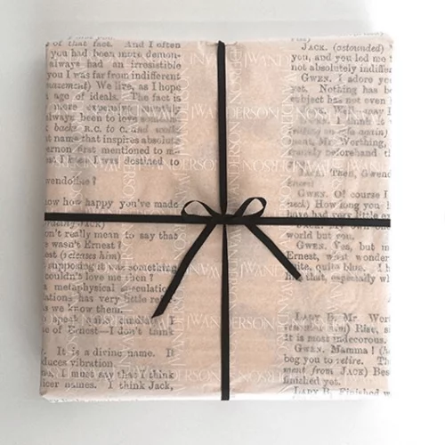 Σε μορφή «βιβλίου» το show για την κολεξιόν SS 2021 του JW Anderson