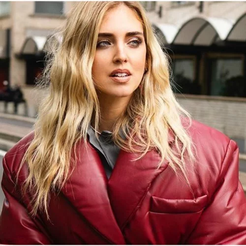 H Chiara Ferragni έκρυβε τη φουσκωμένη της κοιλίτσα με τα top πανωφόρια της σεζόν