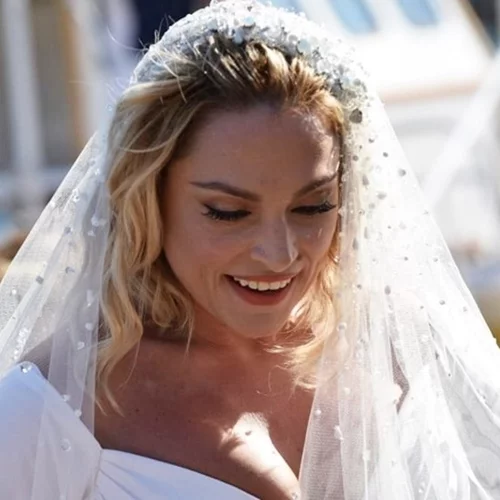 Ελεονώρα Ζουγανέλη | Ποια μεγάλη τάση της μόδας ενσωμάτωνε το νυφικό της