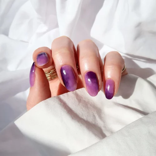 10 φθινοπωρινά ombré μανικιούρ που θα σε κάνουν να ξεχάσεις μια και καλή το καλοκαίρι