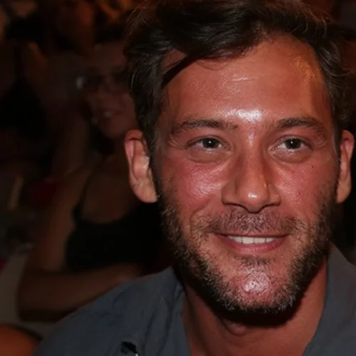 Αντίνοος Αλμπάνης | «Η τελευταία μου σχέση δημιούργησε τέτοια ταραχή μέσα μου που δεν ήθελα να ξανασυνδεθώ»