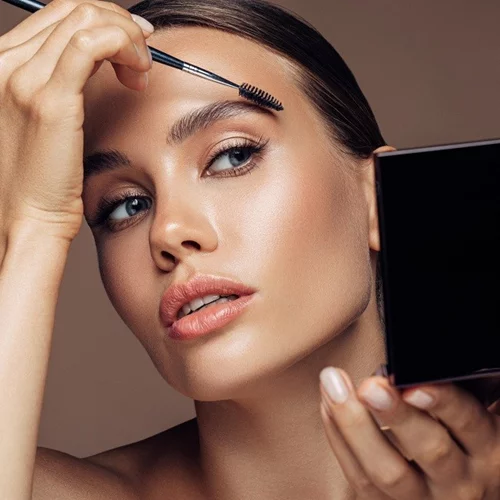 15 συμβουλές μακιγιάζ για να βάφεσαι σαν επαγγελματίας makeup artist