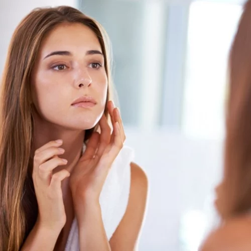 Γιατί έχεις ακόμα ακμή και τι πρέπει να προσέξεις για να τη μειώσεις;