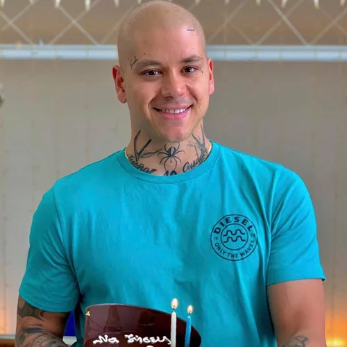 Γενέθλια για τον ράπερ Mike | Η εξομολόγηση για τη μάχη με τον καρκίνο και το αισιόδοξο δημόσιο μήνυμα