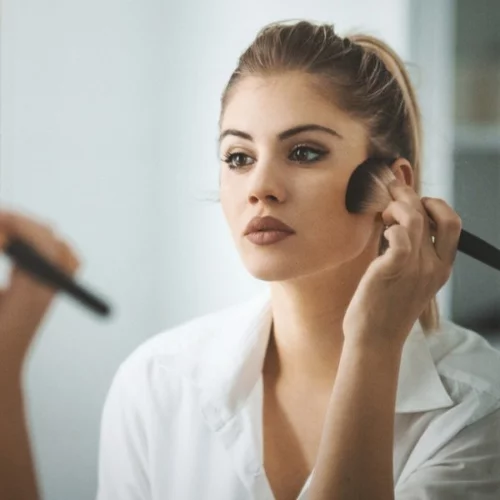 5 λάθη στο μακιγιάζ που σε δείχνουν μεγαλύτερη