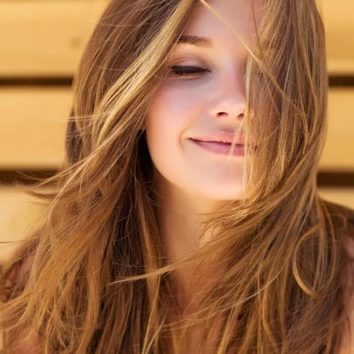 Έχεις τριχόπτωση; 6 συμπληρωματικές κινήσεις που θα σώσουν τα μαλλιά σου