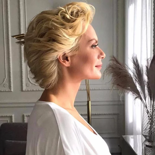 «Είμαι γυναίκα, δεν είμαι μητέρα...» | Το διαφορετικό δημόσιο μήνυμα της Έλενας Χριστοπούλου