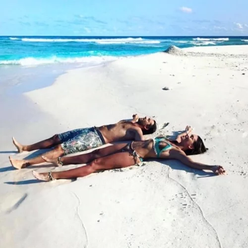 Αθηνά Οικονομάκου – Φίλιππος Μιχόπουλος | Η εντυπωσιακή φωτογραφία τους στις Μαλδίβες